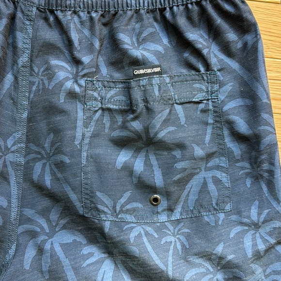 Quicksilver Men’s Boardshorts Blue Palm Tree Print Size L NWT - Picture 5 of 7